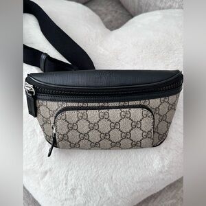 Gucci Black Beige GG Supreme Canvas Belt Bag authentic